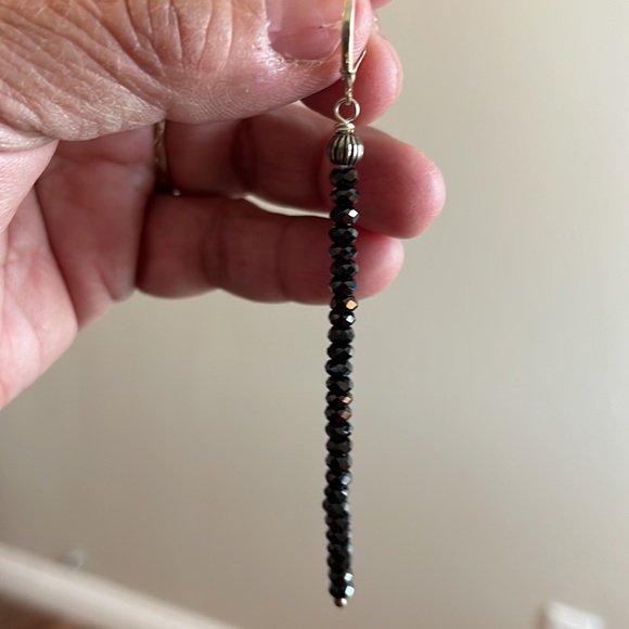 Black Spinel and silver earrings - Picture 4 of 4